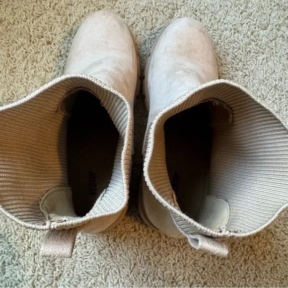 Women's Beige Chelsea Boots - Picture 8 of 9